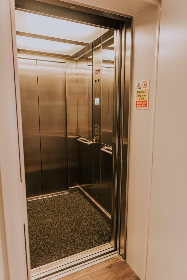 Cavendish House With Secure, Allocated Parking, 2 Mins Walk From Windsor Castle Экстерьер фото