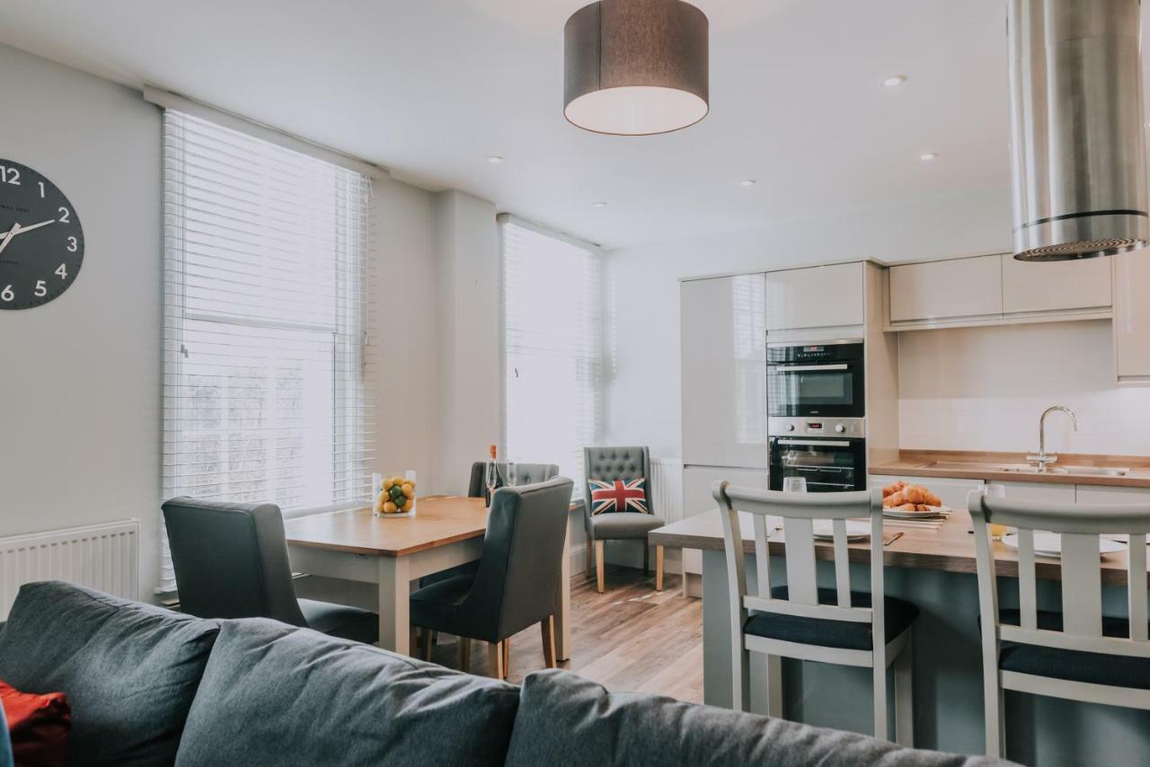 Cavendish House With Secure, Allocated Parking, 2 Mins Walk From Windsor Castle Экстерьер фото