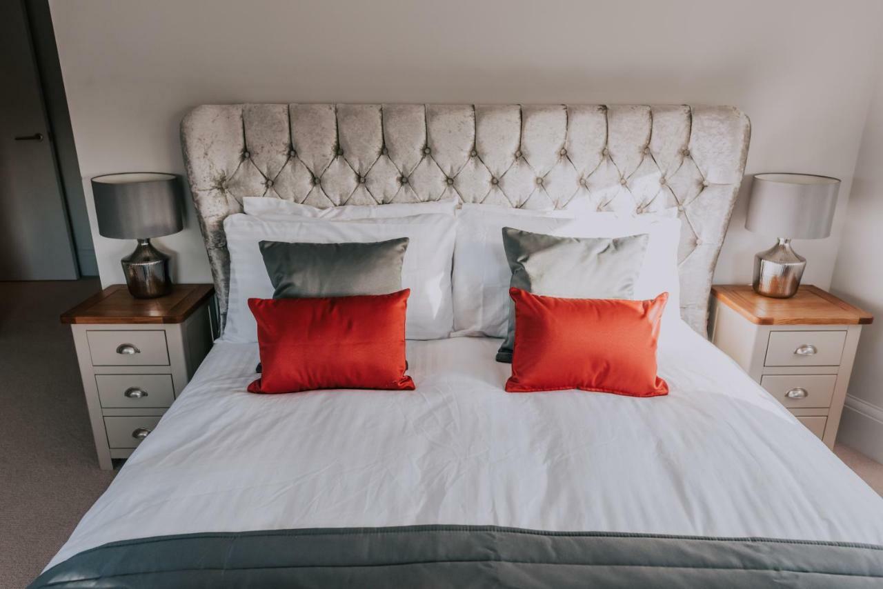 Cavendish House With Secure, Allocated Parking, 2 Mins Walk From Windsor Castle Экстерьер фото