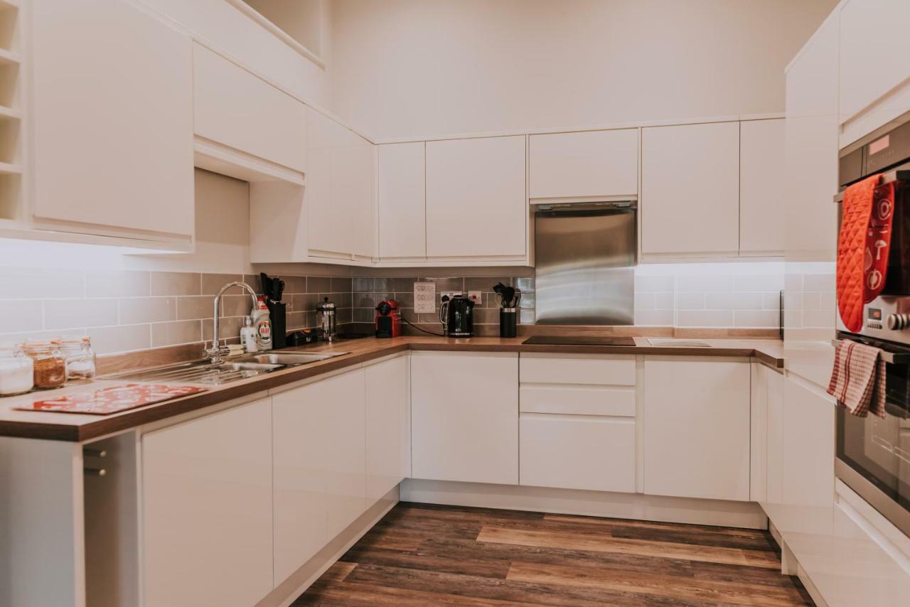 Cavendish House With Secure, Allocated Parking, 2 Mins Walk From Windsor Castle Экстерьер фото