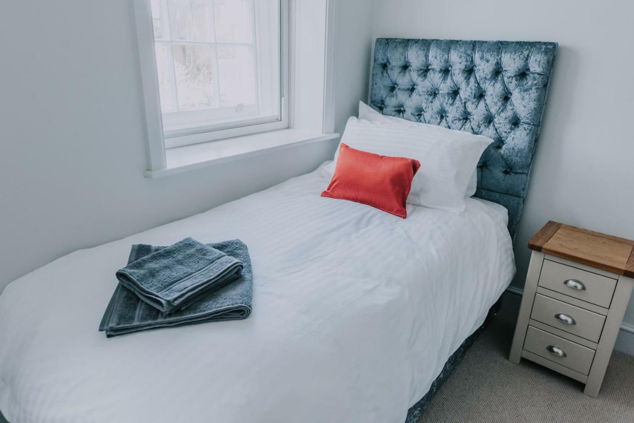 Cavendish House With Secure, Allocated Parking, 2 Mins Walk From Windsor Castle Экстерьер фото